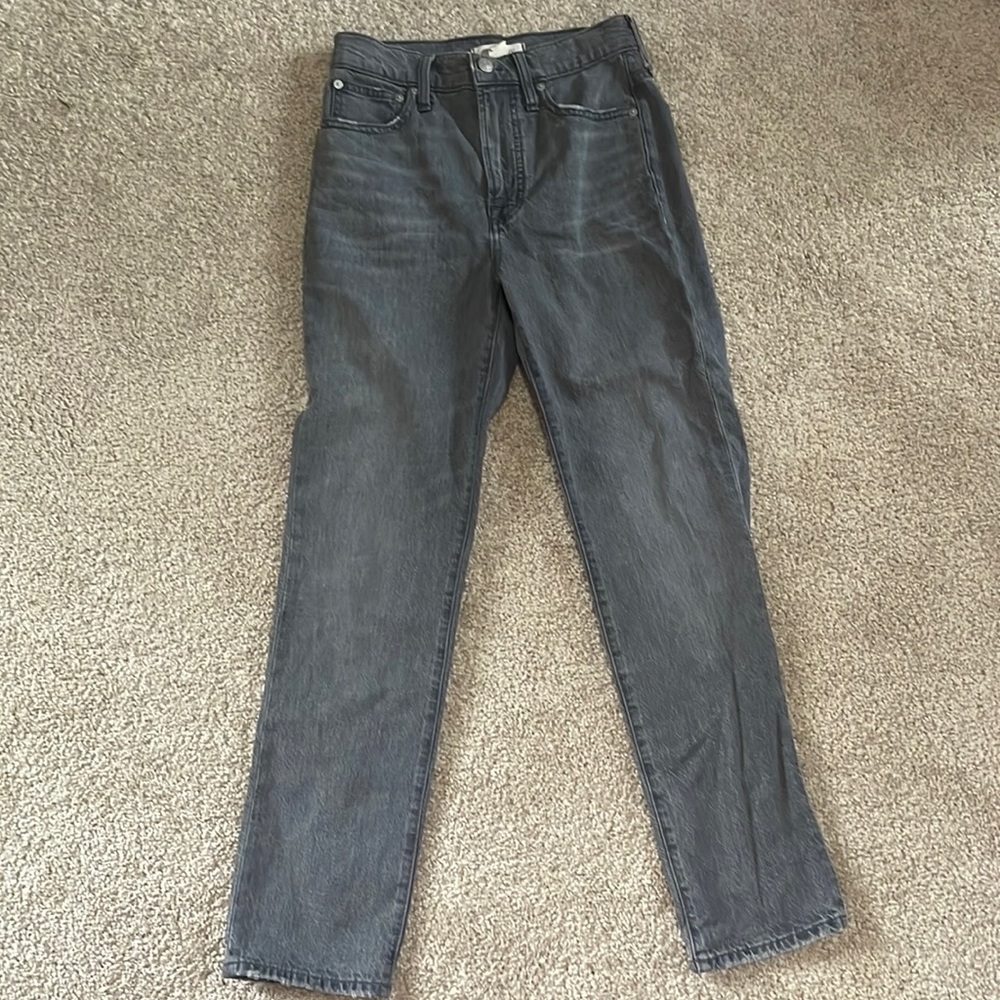Madewell The Perfect Vintage straight leg jean in grayish black size 25